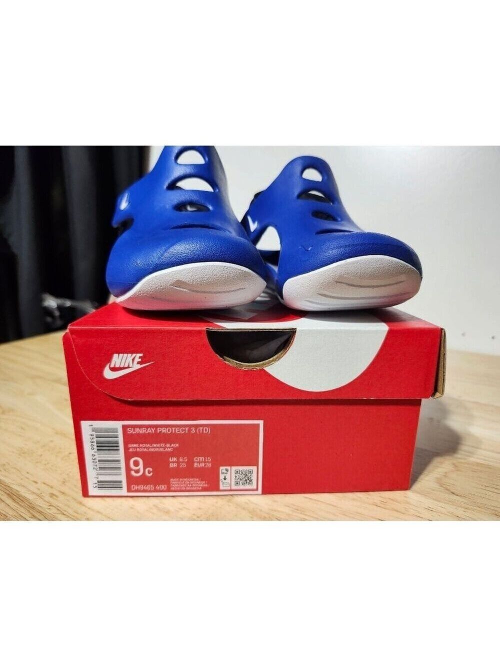 Game royal blue nike watershoes 9c